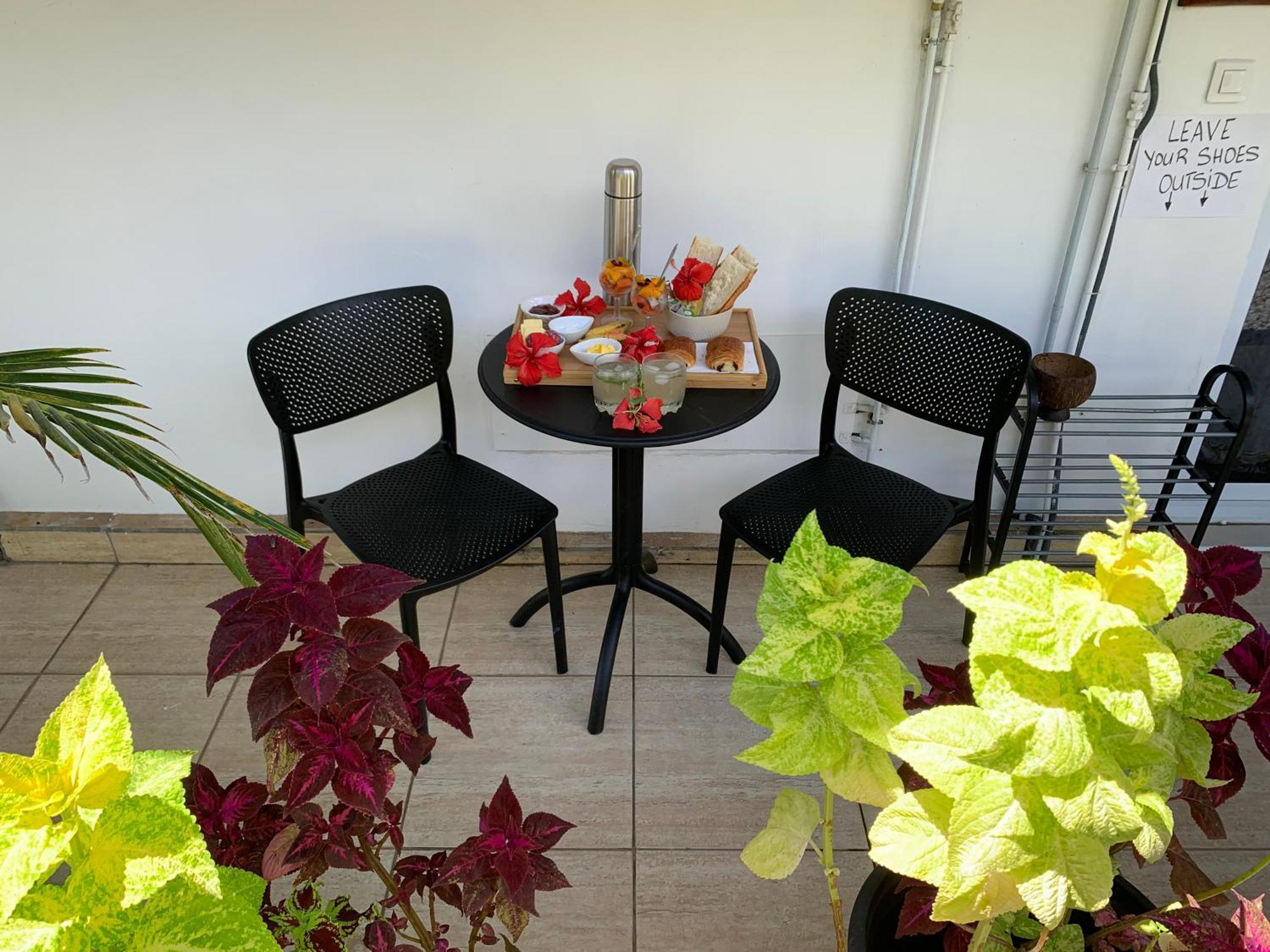 A Tomo Mai Homestay, Close To Airport, Private Bathroom Free Parking And Wifi With High Connection And Breakfast Optional Faaa Exterior photo